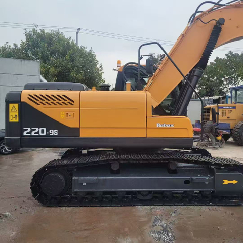 Pelle hydraulique Hyundai R220-9S d'occasion avec moteur Cummins